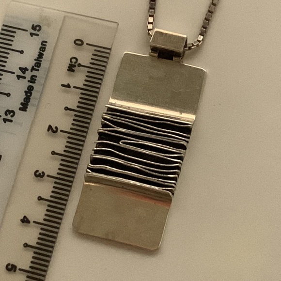 Modernist sterling bar pendant - Picture 2 of 6